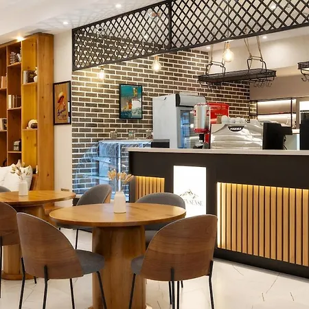 Designer - Breakfast - Free Parking Μπάνσκο